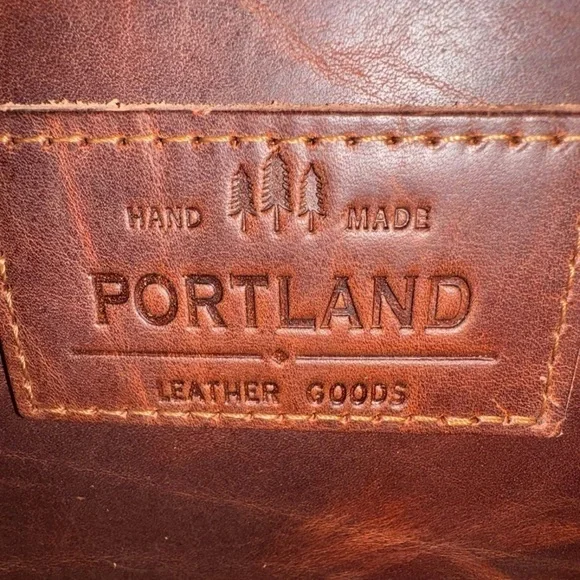 Portland Leather Brown Shoulder Bag - Picture 14 of 16